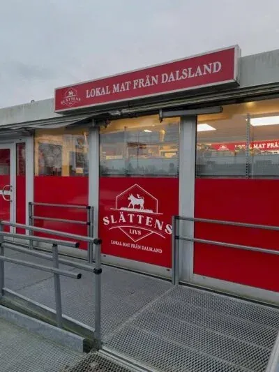 Entrén till Slättens Livs i Brålanda
